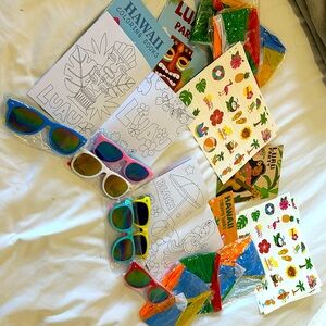 Island party favor pack